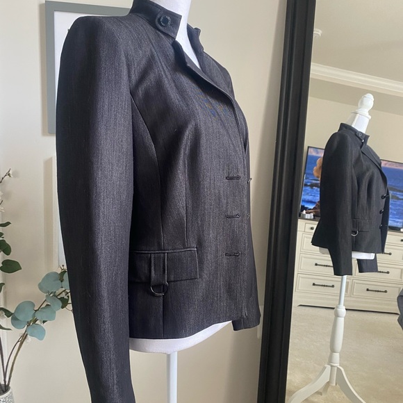 Calvin Klein - Professional and Stylish Blazer - M [8] - Picture 4 of 8